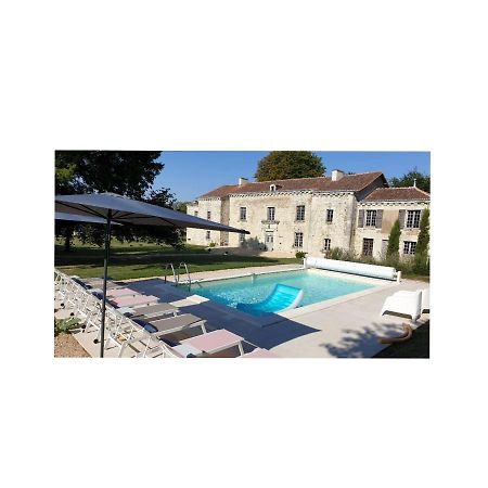 Domaine De Bourgville Monts-sur-Guesnes Екстер'єр фото