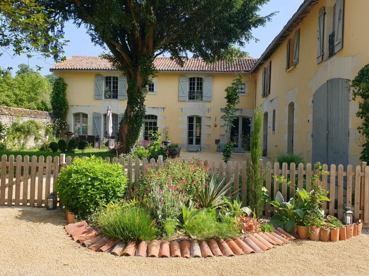 Domaine De Bourgville Monts-sur-Guesnes Екстер'єр фото