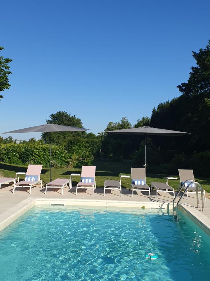 Domaine De Bourgville Monts-sur-Guesnes Екстер'єр фото